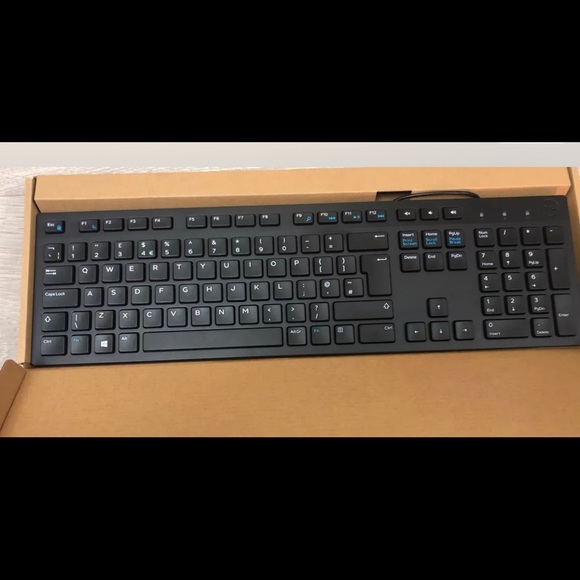 Dell USB Keyboard KB216 - Slim Wired Black UK Layout *BRAND NEW* KB216-BK-UK - Picture 4 of 7